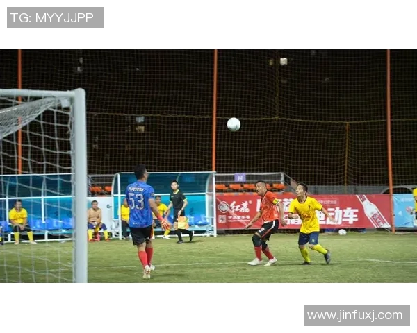 哈维西蒙斯的崛起与未来展望:年轻球员如何在足球界书写传奇 哈维西蒙斯的崛起与未来展望:年轻球员如何在足球界书写传奇